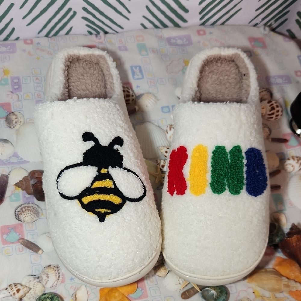 ZENANA Bee Kind White And Cream Fuzzy Slippers fit best for Womans Size 9